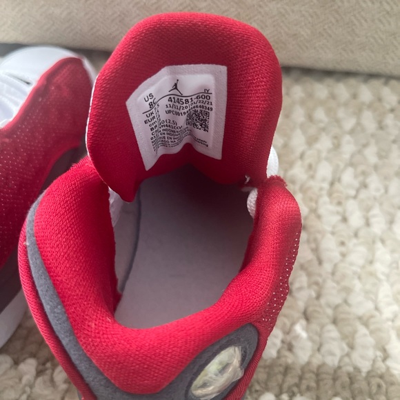 Jordan 13's Toddler 8c - Picture 2 of 5